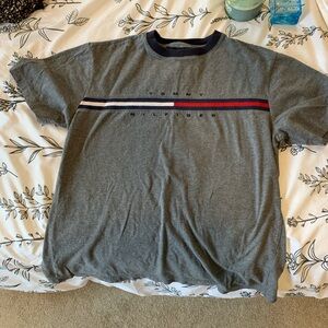 TOMMY T-SHIRT WOMENS MEDIUM MENS SMALL